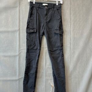 H&M Women’s Size 4 Charcoal Gray Regular Fit Pockets Skinny Leg Cargo Pants